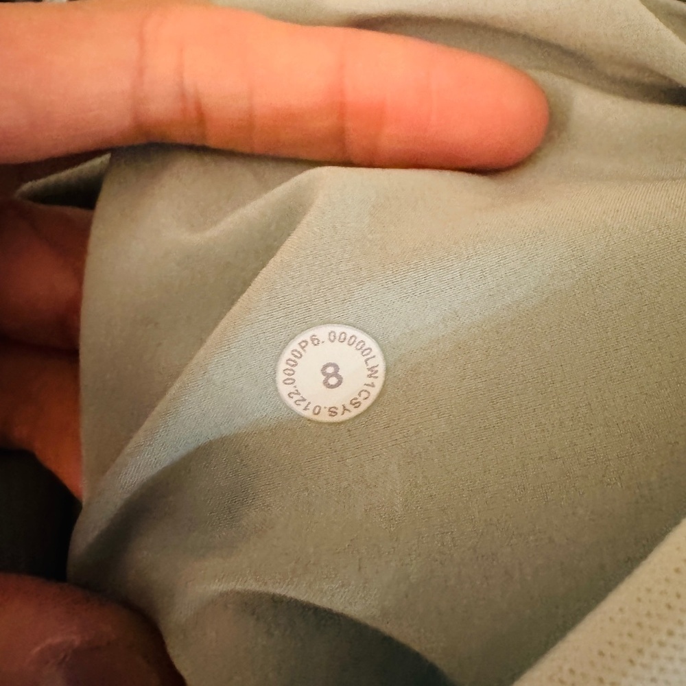 Lululemon - Stretch Rib Pocketed Romper, Size 8, Silver Blue Colour - Picture 7 of 7